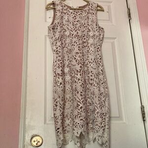 Elegant Lace Sleeveless Dress